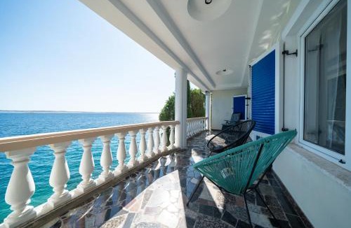 Starigrad Villa | SeVeN Holiday home - Beachfront by the Sea, Velebit, Nature