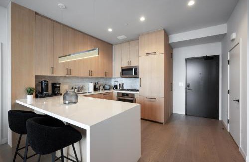 Hollywood Apartment | Seven Mile Penthouse Dream Hollywood View Pool