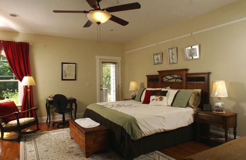 High Point Bed & Breakfast | Seven Oaks Bed & Breakfast