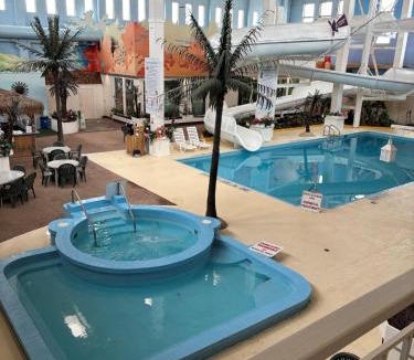 Regina Hotel | Seven Oaks Hotel Regina, SureStay Collection by Best Western