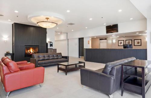 Regina Hotel | Seven Oaks Hotel Regina, SureStay Collection by Best Western