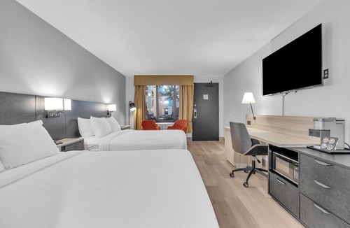 Regina Hotel | Seven Oaks Hotel Regina, SureStay Collection by Best Western