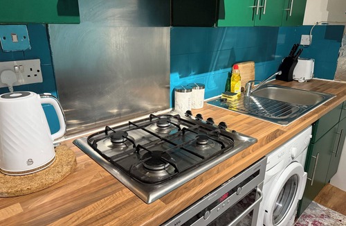 Tottenham Green Apartment | Seven Sisters Retreat