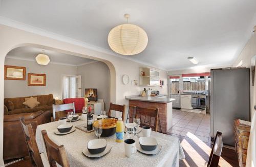 Thorpe St Andrew House | Seven Space - Applegarth House, 3 Bed Bungalow