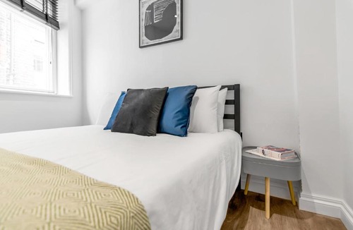 Norwich Apartment | Seven Space Nadler Apartments