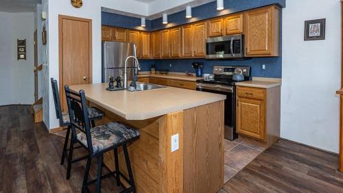 Seven Springs Apartment | Seven Springs 4 BR Premium Condo, Deck with Views