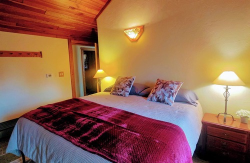 White Cabin | Seven Springs, Sleeps 8, Fireplace & Views