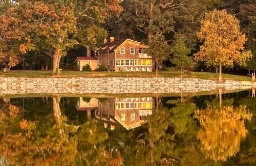 Easton House | Seventh Haven