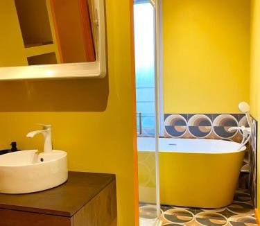 Semur-en-Auxois Apartment | Seventies