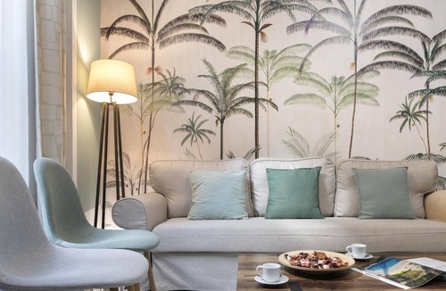 Santa Catalina Apartment | Sevillian Charm on Sol street - Comfort and Tradition 5 Min from Las Setas