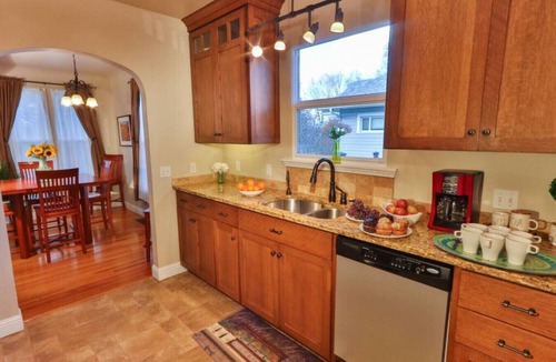 Walla Walla House | Sewah Retreat · Charming Craftsman Cottage - Walkable to Town