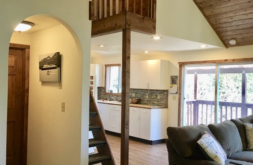 Bear Creek House | Seward House - Lost Lake