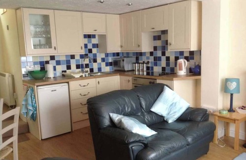 Horning House | Seymour Cottage Summa