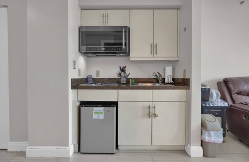 Coconut Grove Apartment | SF Amazing Studio - Walking Distance to Cocowalk
