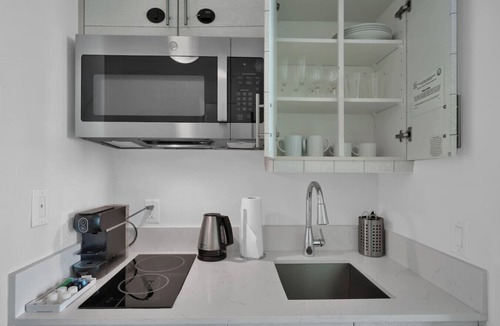 Coconut Grove Condo | SF Modern Comfort Steps from the Ocean Breeze