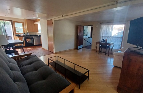 San Pablo House | SF view 2BDR, Backyard, Parking, Quiet