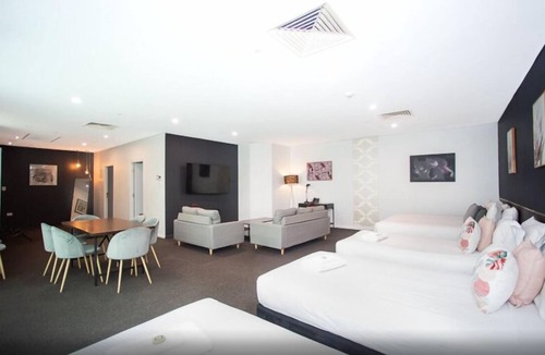 Modbury Hotel | Sfera's Park Suites & Convention Centre