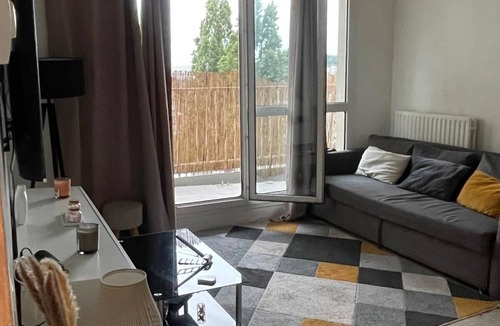 Villemomble Apartment | SG Home Appartement Equipee Centre Ville