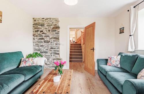 Pennant Melangell House | Sgubor Fach