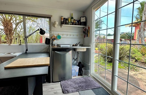Ingleside Terraces Cottage | Shabby Chic Cottage with Soaking Tub