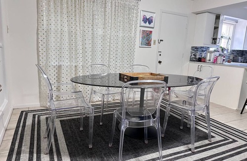 Southgate Apartment | Shabby Chic Duplex Tx Medical Center, Rice Village