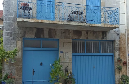 Villefort Bed & Breakfast | Shabby chic guest room