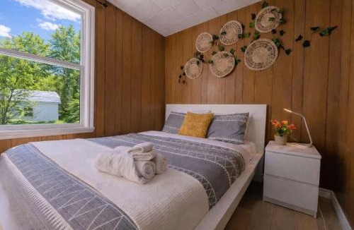 Saint-Tite-des-Caps Ski Chalet | Shack Cozy with Spa near Massif Charlevoix & MSA