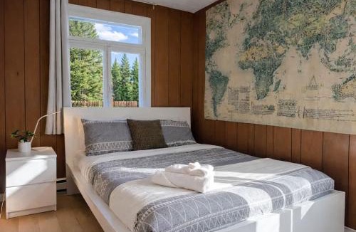 Saint-Tite-des-Caps Ski Chalet | Shack Cozy with Spa near Massif Charlevoix & MSA