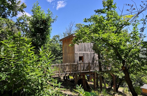 Saint-Hilaire-de-Lavit Ski Chalet | SHACK ON PILOTIS IN CEVENNES