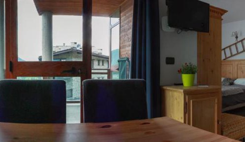 Sestriere Apartment | Shackleton Chalet
