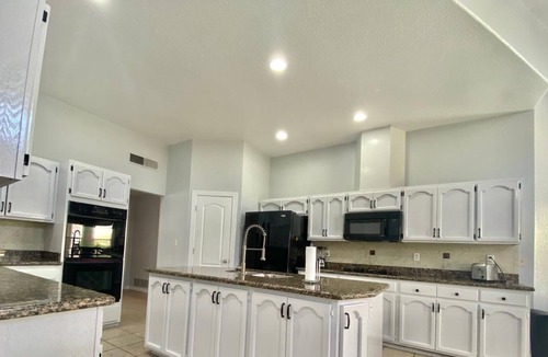 El Paso House | Shadow Canyon Beach House