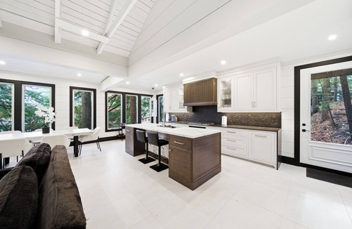 Torrance Cottage | SHADOW SHACK- BALA, MUSKOKA LAKEFRONT COTTAGE