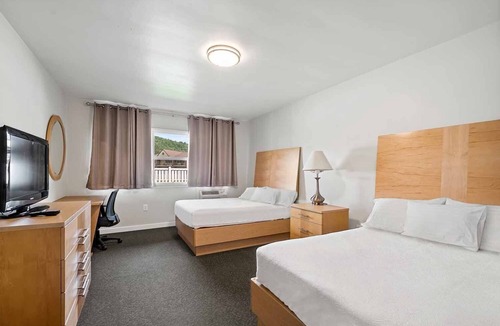 Tunkhannock Hotel | Shadowbrook Resort