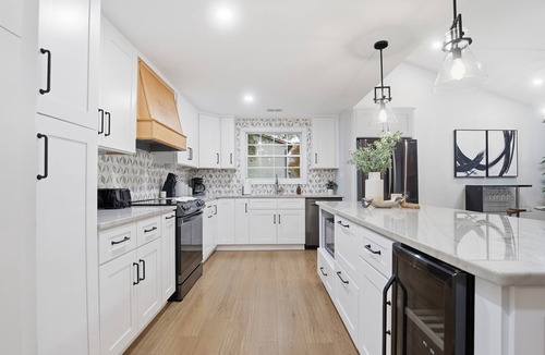 Charlotte House | Shadowlake 4BR House