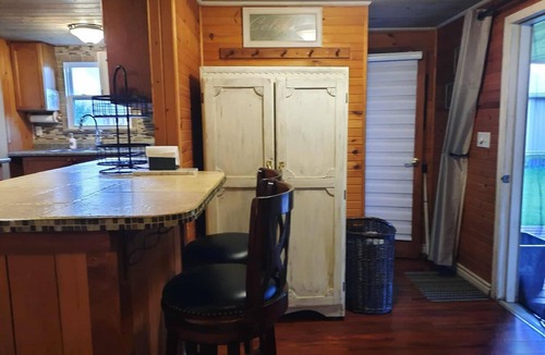 Turkey Point Cabin | SHADY DECK LODGE, TURKEY POINT, July & August min 7 days SAT. to SAT. $2000.00+