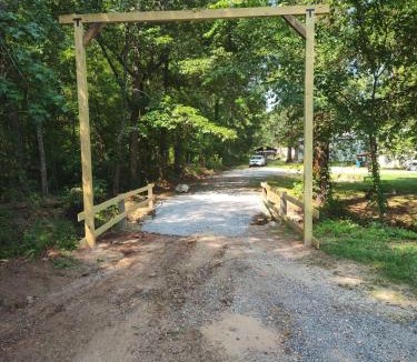 Benton House | Shady Pine Cabin