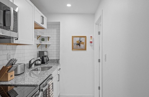 Shadyside Apartment | Shadyside/Central @4 Stylish&Central Studio w/Prkg
