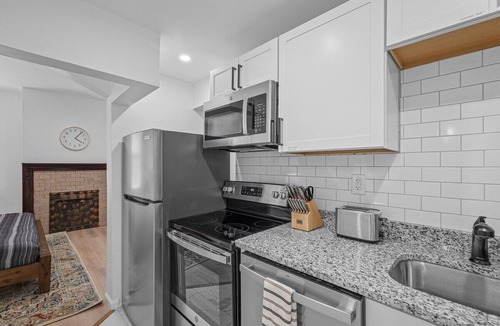 Shadyside Apartment | Shadyside/Central @4 Stylish&Central Studio w/Prkg