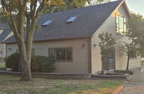 Little Elm House | Shahan Oasis King Suite + Lakefront Access