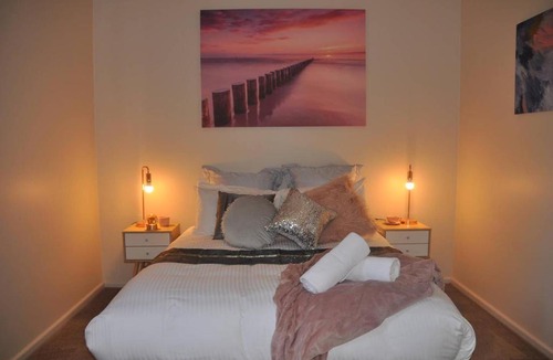 Canadian Apartment | Shai Beau