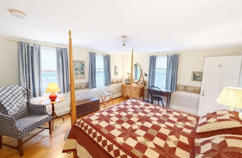 Enfield Bed & Breakfast | Shaker Room: dreamy queen size bed & private bath in historic B&B