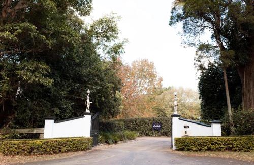 North Tamborine Cabin | Shambala Estate Cottages