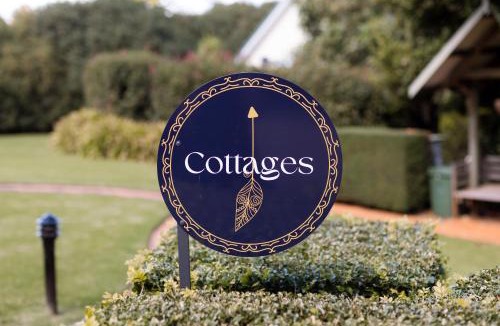 North Tamborine Cabin | Shambala Estate Cottages