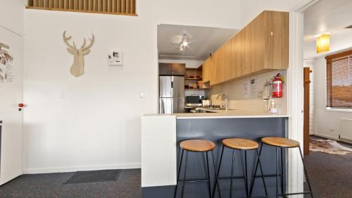 Hotham Heights House | Shamrock 3