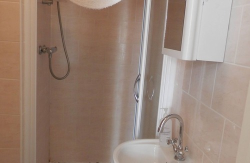 Gravesend House | Shamrock Guest House