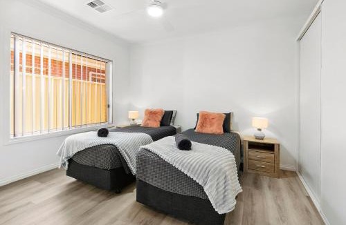 Renmark Apartment | Shamrock House C