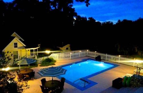 Weirsdale Bed & Breakfast | Shamrock Thistle & Crown B&B