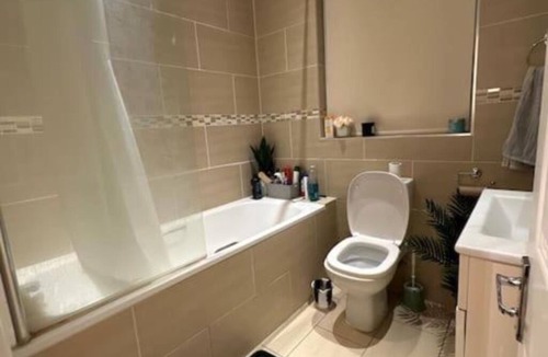 Mapesbury House | Shamsi manor