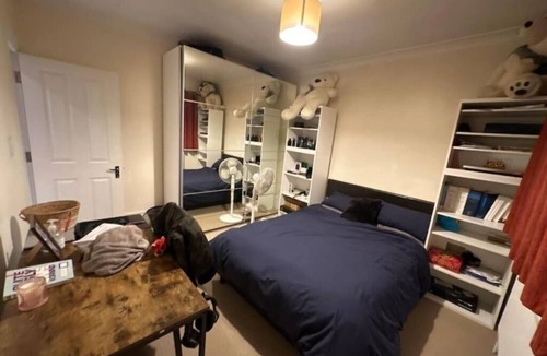 Mapesbury House | Shamsi manor