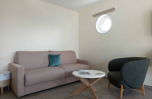 Chanaz Hotel | Shana Hotel & Residence